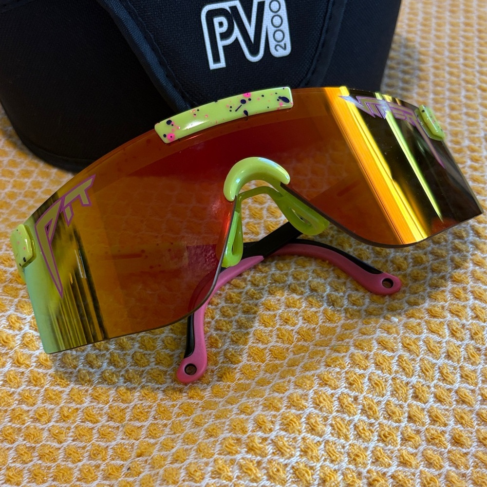 The 1993 Pit Viper 2000